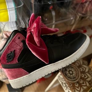 Jordan 1 Mid